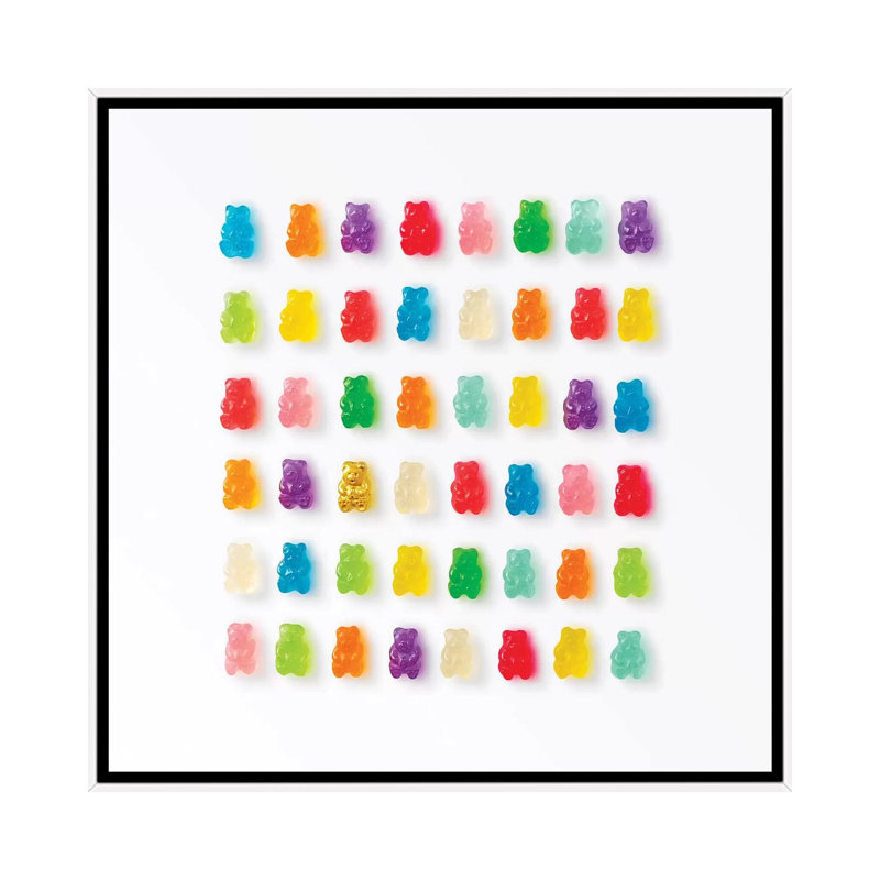 Reproduction de photo « Rainbow Bears » par Erin Summer, Pas de tapis, Toile blanche encadrée, H 18 po x l 18 po x P 1,5 po