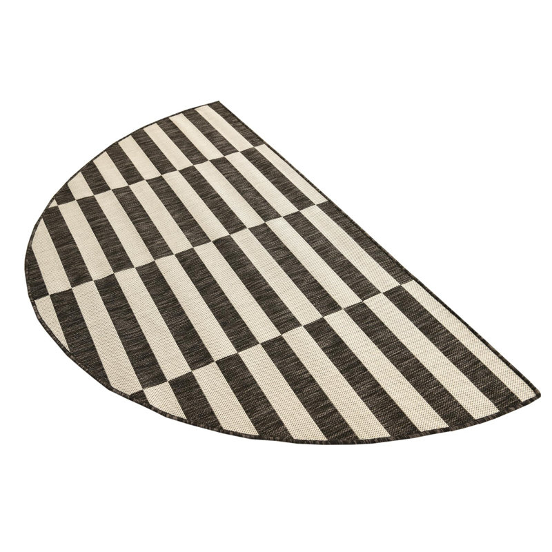 Tapis intérieur / extérieur rayé gris anthracite / ivoire Finkelstein, Foyer 3 pi 1 po x 6 pi 1 po