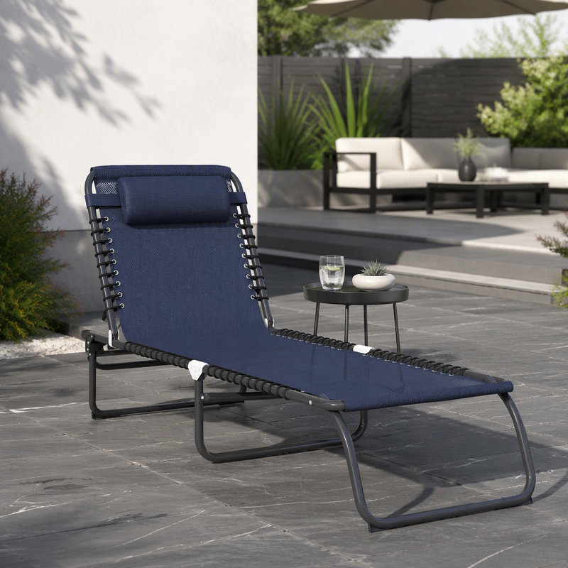 Chaise longue pliante Outsunny, dossier inclinable à 4 positions, siège en filet respirant pour la plage et le patio, bleu foncé