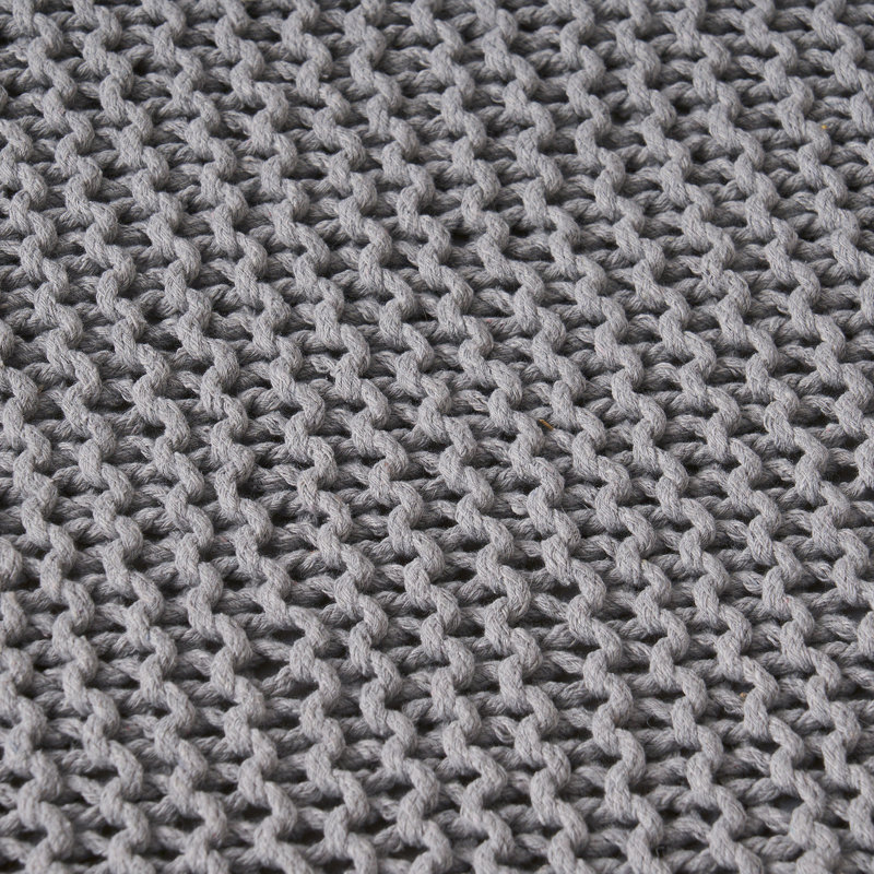 TABOURET EN TRICOT TRICOTÉ