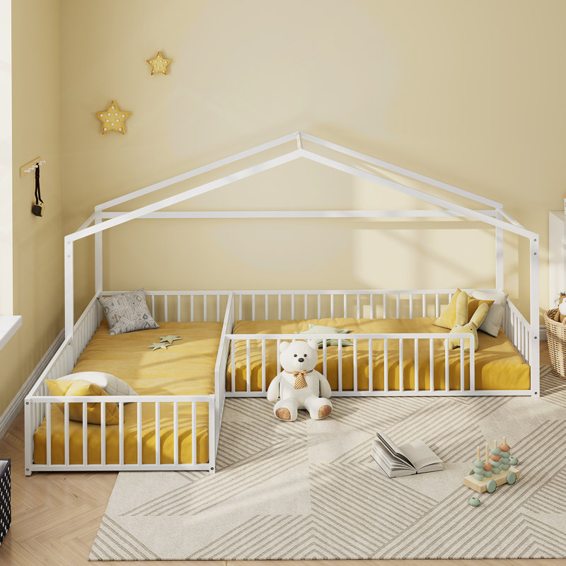 Double lit simple en L Montessori, structure de lit d'angle en métal avec clôture, lit de plancher de style maison pour 2 enfants, sans lattes, blanc