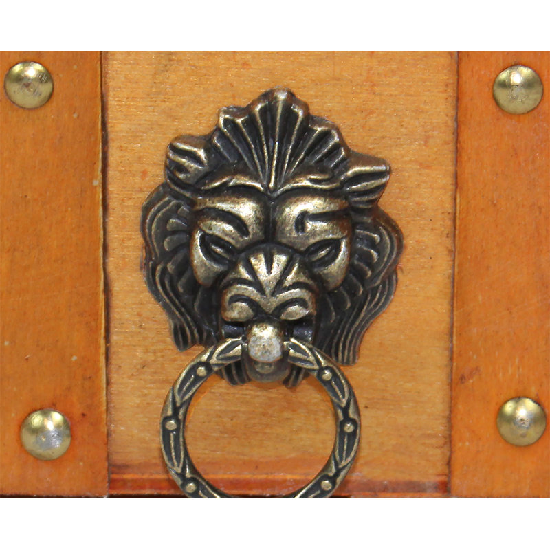 Commode à trésors pour pirate avec anneaux lion