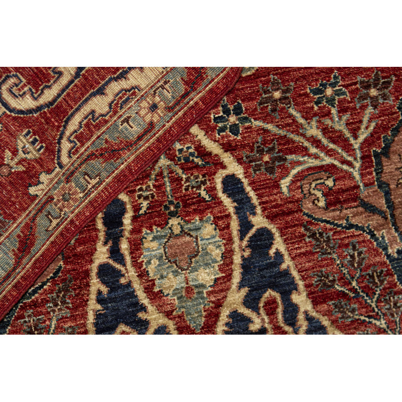 Tapis rouge noué à la main de haute qualité