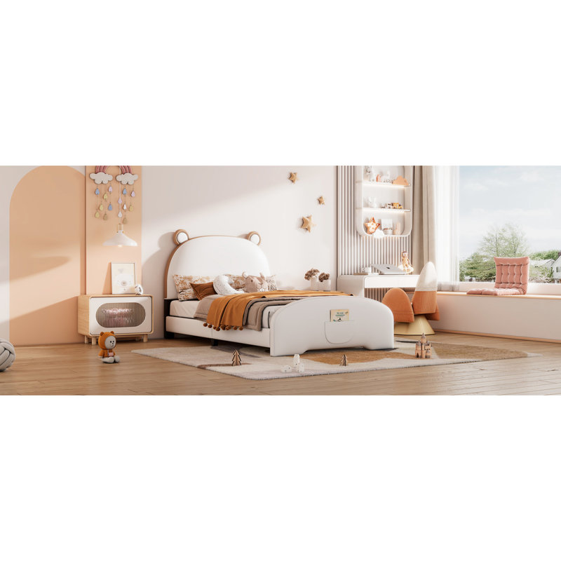 Lit plateforme tapissier simple de style ours blanc et brun. Fabrication robuste, confortable pour dormir avec une adorable tête de lit en forme d'ours et une structure en contreplaqué. Temps de sommeil. Simple à
