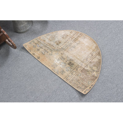Petit tapis turc rond vintage en oushak brun pour porte d'entrée ou entrée du cœur de l'Anatolie