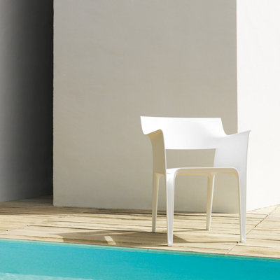 Chaise de patio empilable Pedrera