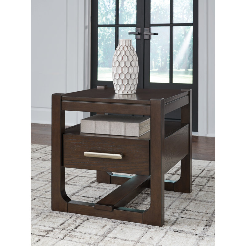 Breckington Bohostice End Table