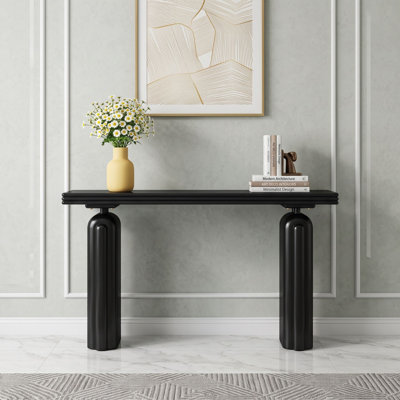 Elegant and Luxurious Wood Console Table