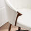Tabouret de comptoir pivotant rembourré avec structure en bois Devault-296065755