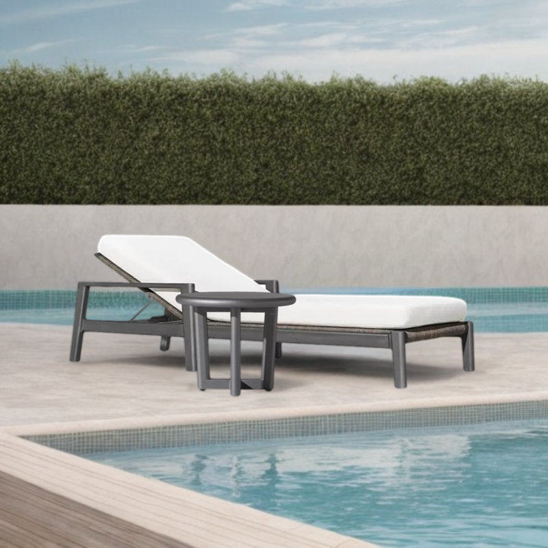Ensemble de chaises longues d'extérieur en rotin