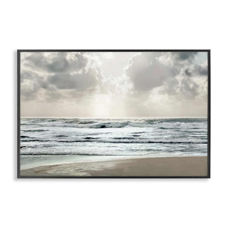 Giclée de plage nuageuse par Mike Calascibetta, H 12 po x l 18 po, Giclée encadrée noir minuit