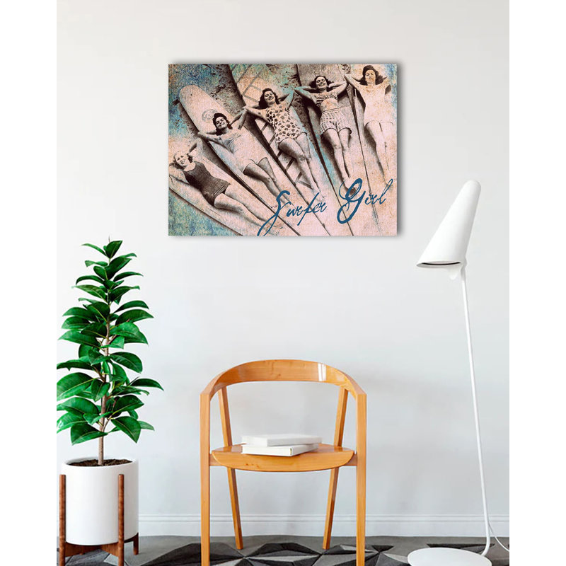 «Surfer Girl» par Brandi Fitzgerald, impression sur toile tendue, H 24 po x l 32 po x P 1,5 po