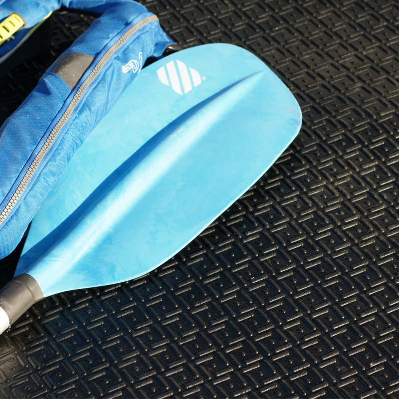 Tapis en caoutchouc Shark Tooth II, L 48 po x l 72 po