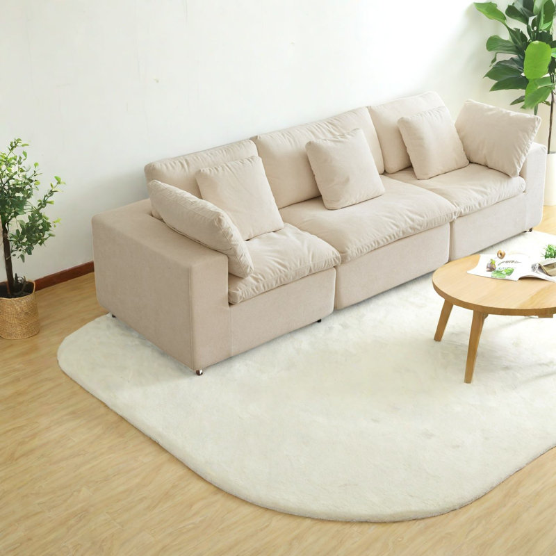 Canapés confortables en tissu, blanc antique, salon moderne essentiel