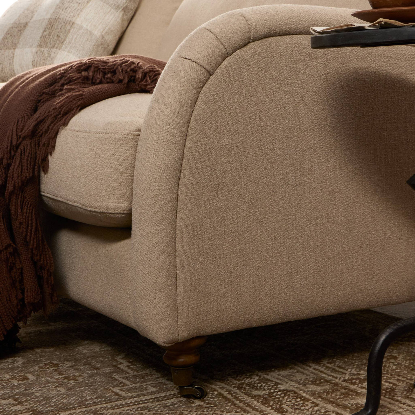 Lynne Sofa, Antwerp Taupe