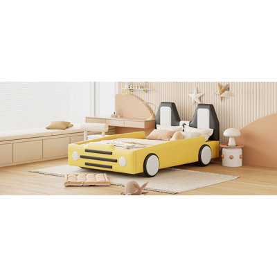 Lit plateforme simple en forme de voiture de course avec roues