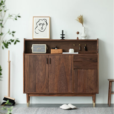 Armoire simple en bois massif brun