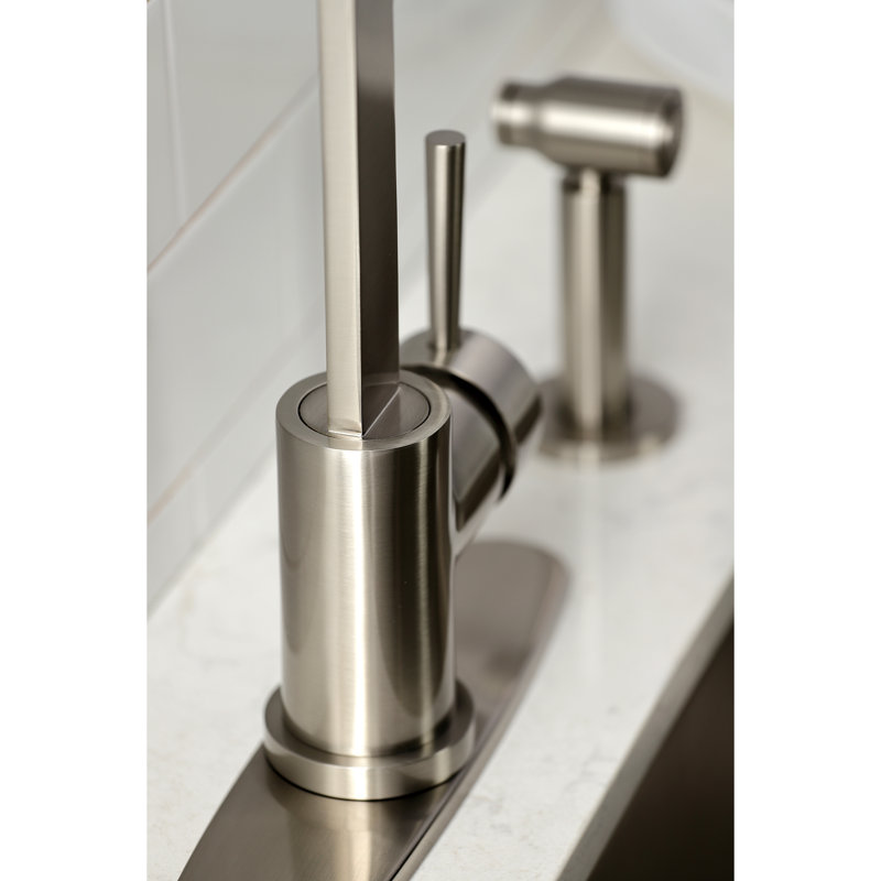 Robinet de cuisine à poignée simple avec jet latéral Concord, Nickel brossé