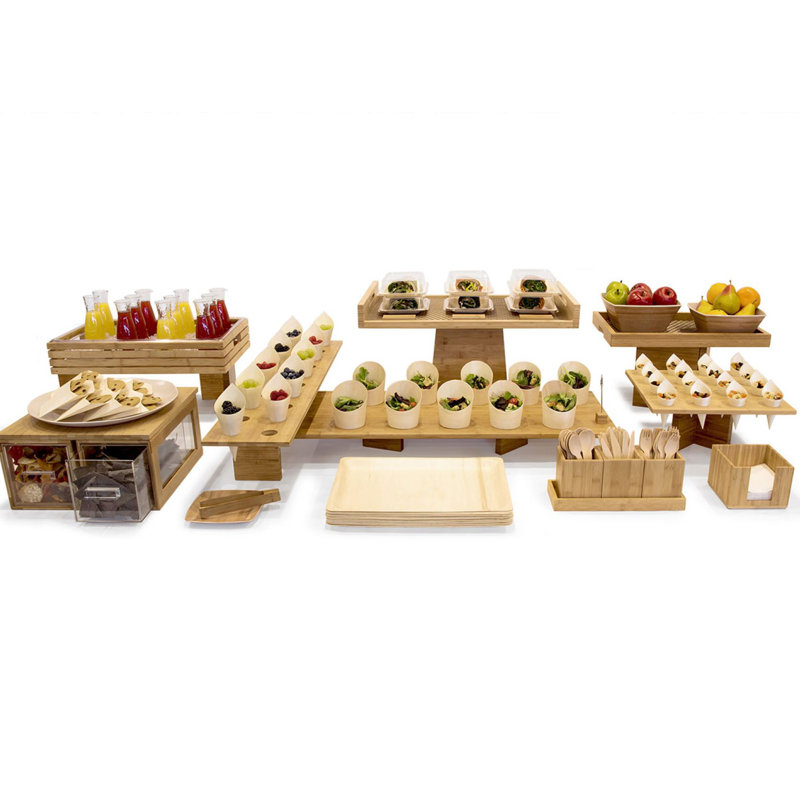 Buffet en bois à l'avant de la maison, Bambou