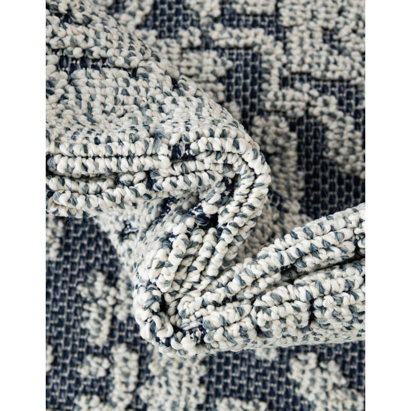 Indoor/Outdoor Traditional Area Rug, Rectangle 10' x 14'1"