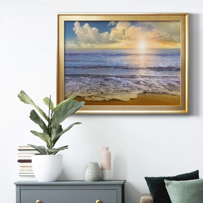 Toile encadrée Mirade Beach Premium - prête à être accrochée, H 30,5 po x l 42,5 po x P 1 po, Cadre doré, Pas de tapis