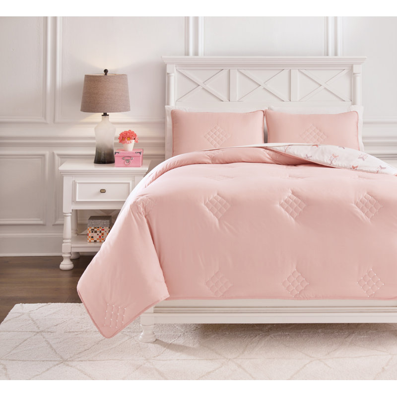 White and Blue Reversible Microfiber Twin Quilt Set