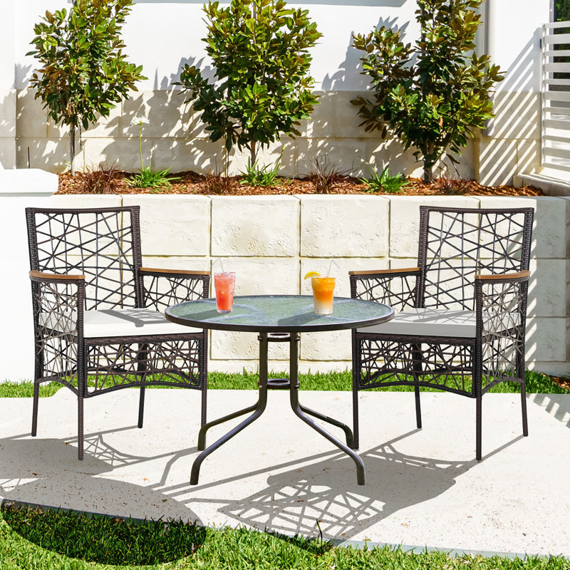Chaise de patio avec coussins