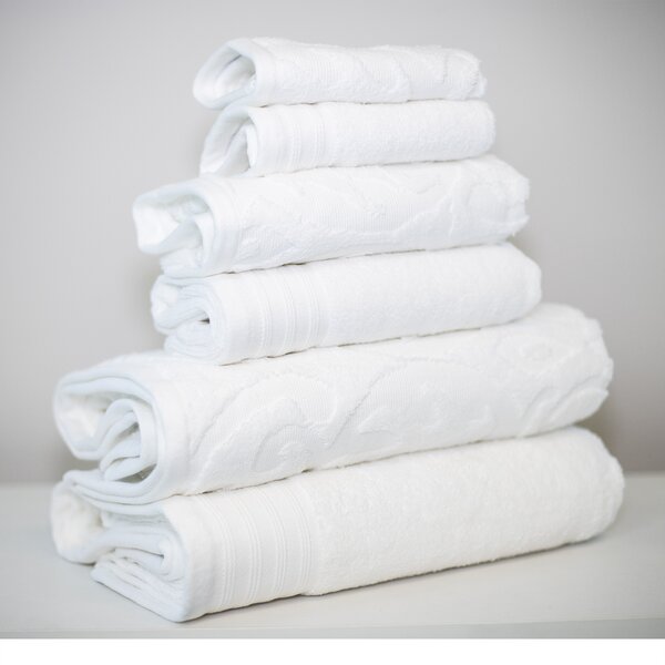 https://assets.wfcdn.com/im/62875463/resize-h600-w600%5Ecompr-r85/7133/71334044/Bronwyen+100%25+Cotton+Bath+Towels.jpg
