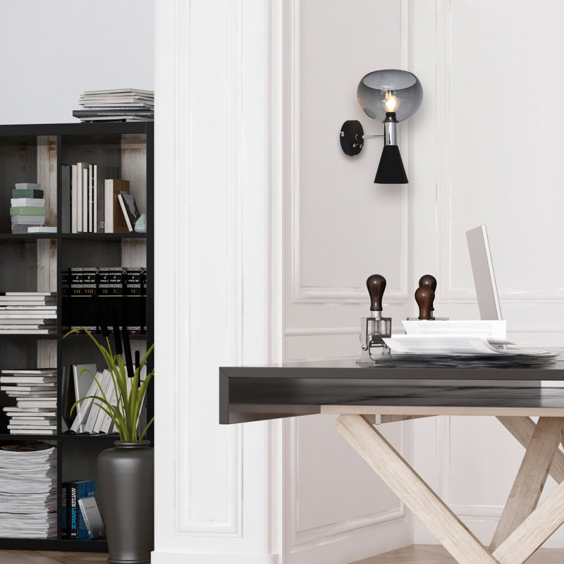 Salvador Up & Downlight
