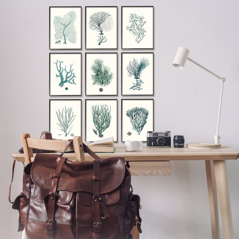 Arrangement de coraux profonds, plante de l'océan bleu par Johann Esper, L 11 po x H 14 po, Toile tendue