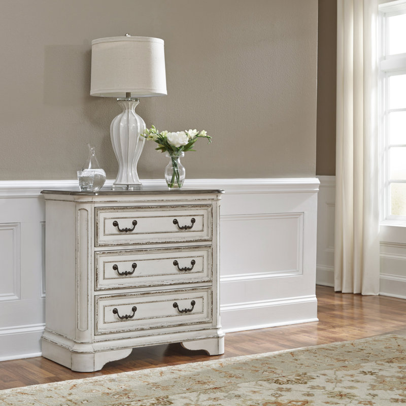 Colchester 3 Drawer w/ Charging Station - Antique White