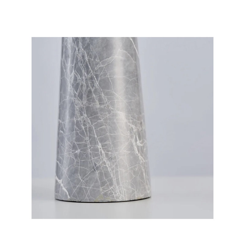 Lampe de table en marbre