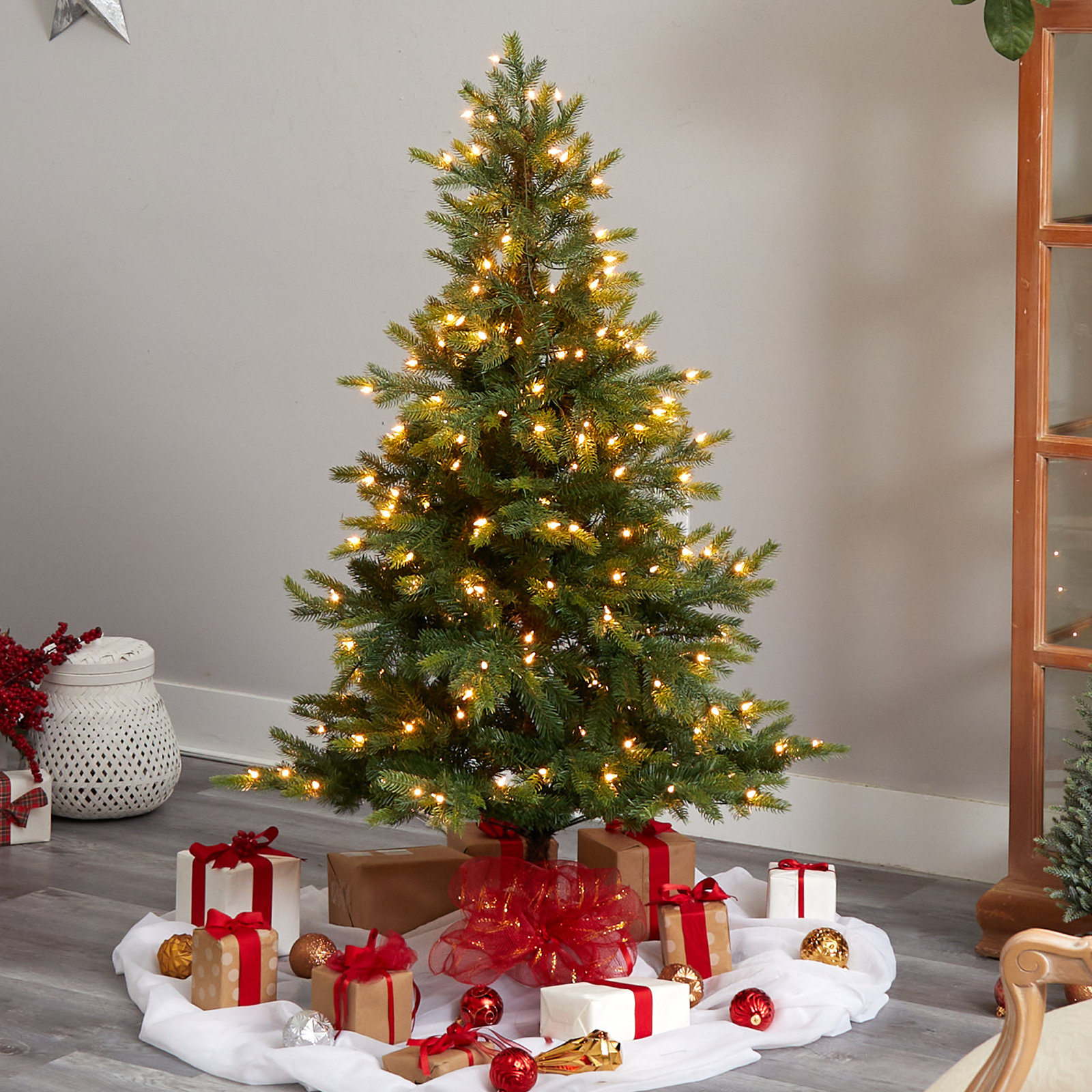 Lighted Artificial Christmas Tree, 5' H