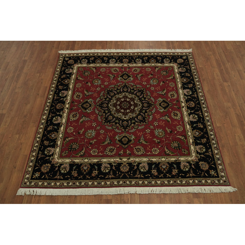 Traditional Area Rug 7x7