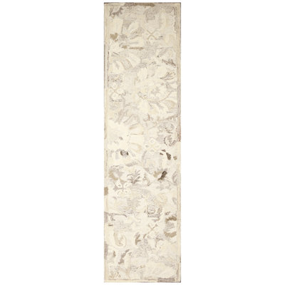 Accie Wool Floral Indoor Rug