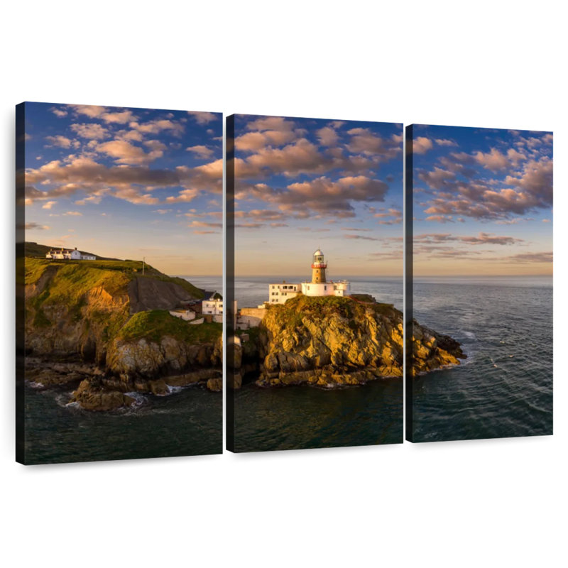 Phare Aletra Berry sur une falaise, H 24 po x l 38 po
