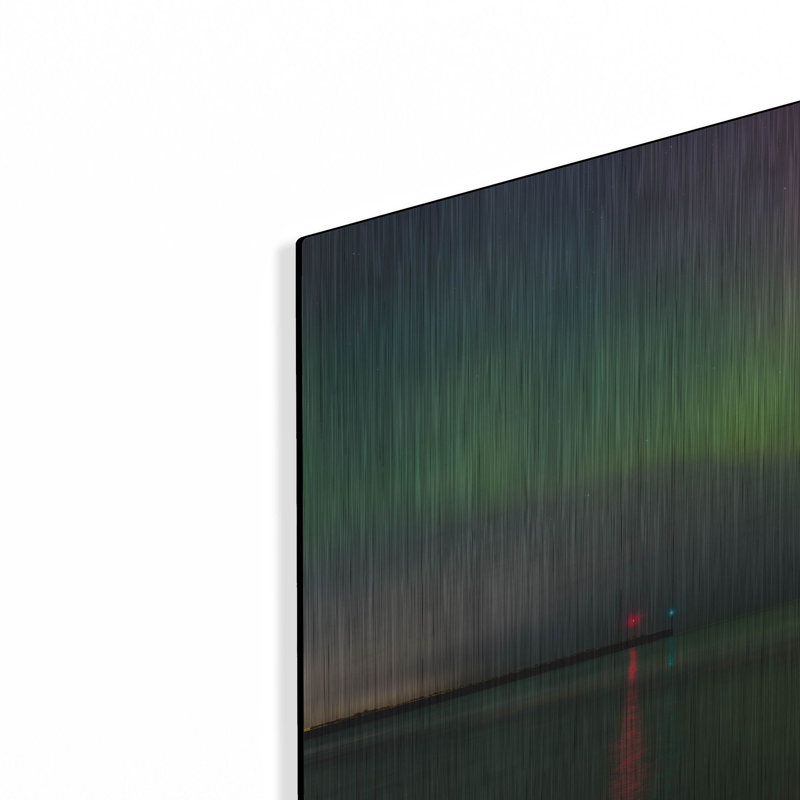  «Aurora Borealis Over Lake Michigan» par Epic Portfolio, art mural en métal, 16 po x 12 po, H 12 po x l 16 po