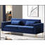 Luxueux canapé en velours pour le salon, rehaussant le confort et le style avec un design élégant
