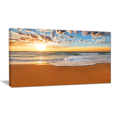 Incroyable bord de mer sous un ciel nuageux - Reproduction de photo sur toile tendue