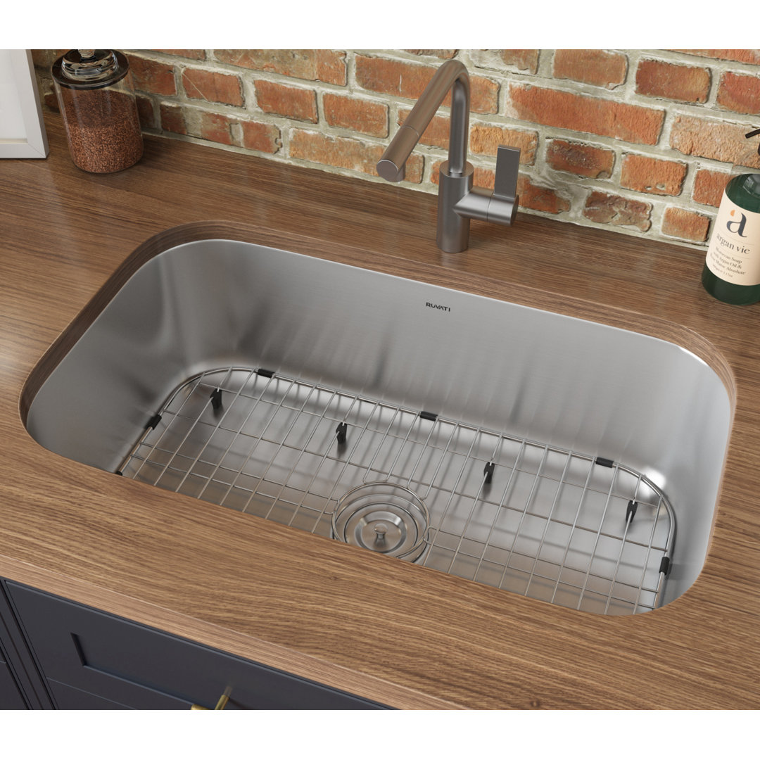 Ruvati 30-inch Undermount 16 Gauge Stainless Steel Kitchen Sink Single Bowl Ruvati