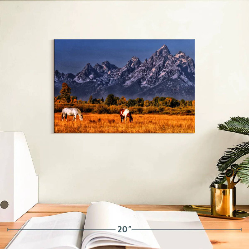 Chevaux d'Alvord broutant à Grand Teton, H 8 po x l 12 po