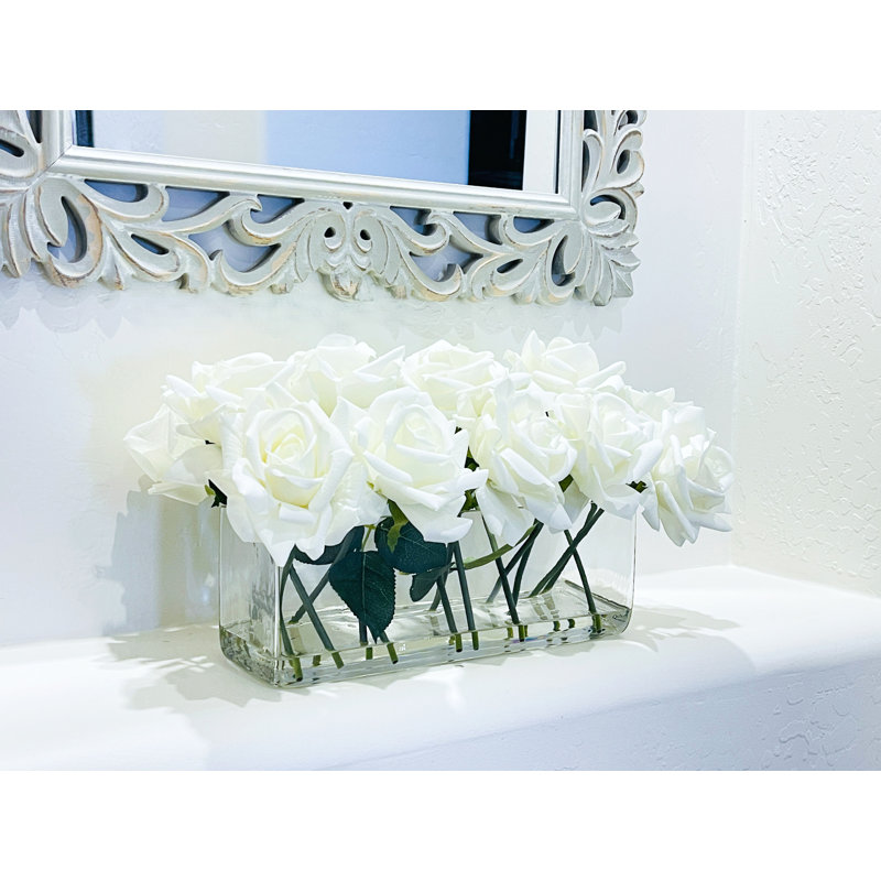 Arrangement de vraies touches blanches dans un vase, fleurs artificielles de campagne française