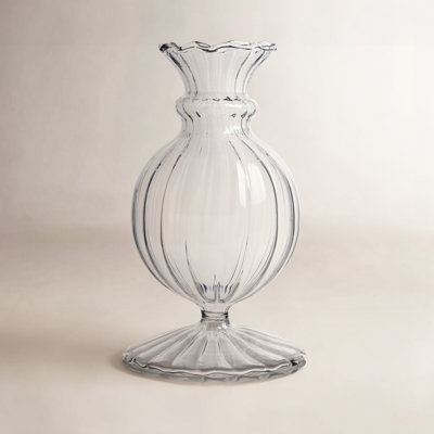 Miss Annie Table Vase