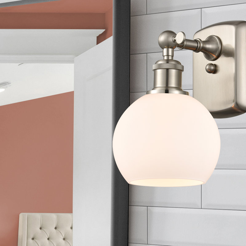 Applique murale 1 lumière 6 po Shauna, Blanc mat, DEL, Nickel satiné brossé