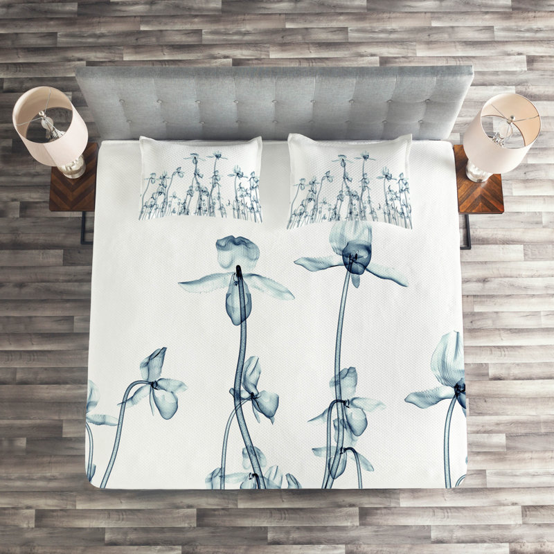 Farmhouse / Country Polyester Floral Coverlet, Queen Bedspread + 2 Shams