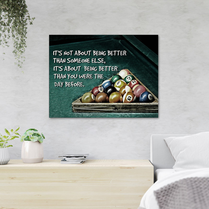 Boules de billard sur fond vert - It's Not About Being Better Than Someone Else - 1 pièce, reproduction d'art graphique sur toile tendue