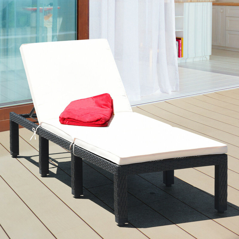 Chaise méridienne inclinable avec coussin Courtemanche, Blanc