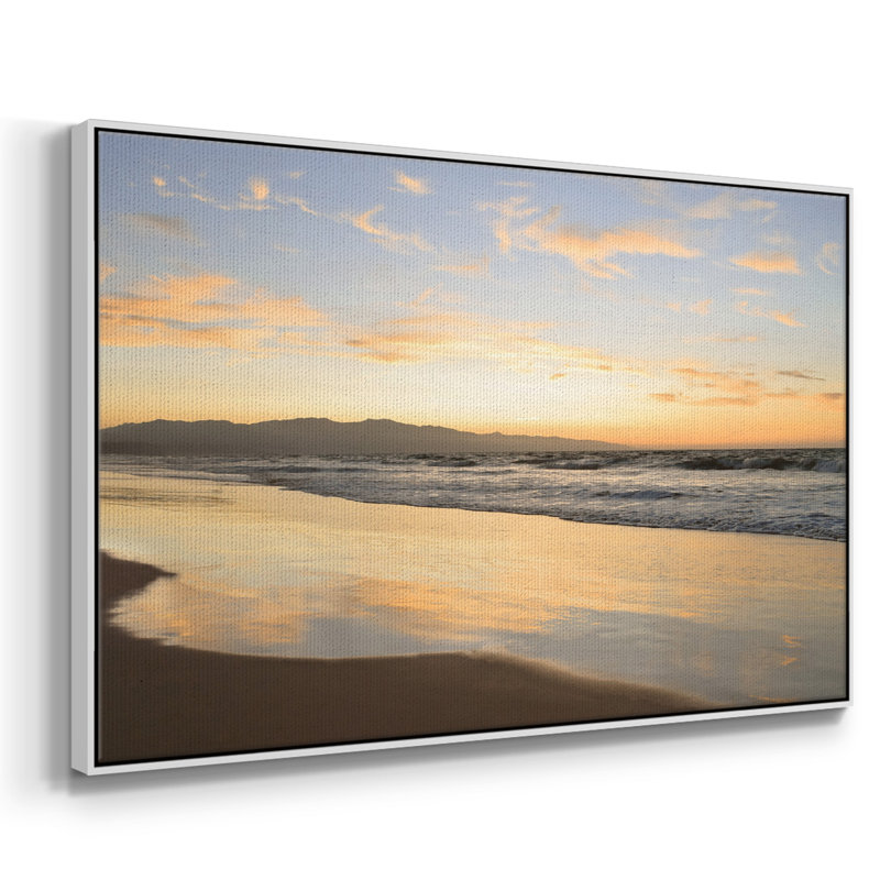 Peaceful Shore, peinture sur toile encadrée, Cadre blanc, H 27 po x l 41 po x P 2 po