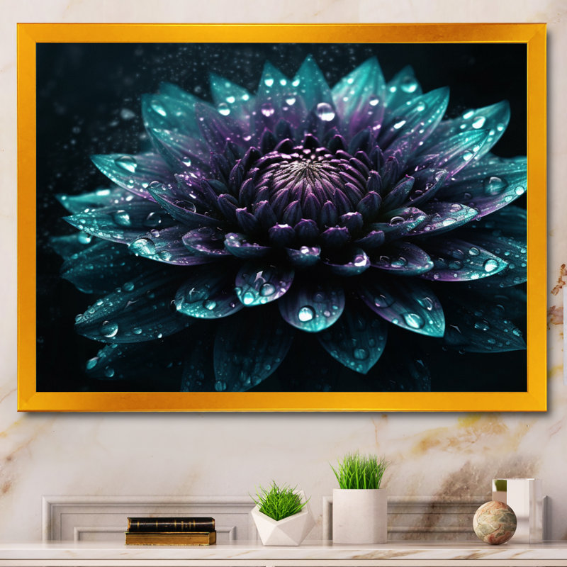 «Purple Sacred Lotus Floral Bloom I», reproduction sur toile, Cadre doré simple, H 34 po x l 44 po x P 1,5 po