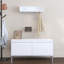 Étagère de hall d'entrée murale avec crochets et banc de rangement, armoire à chaussures blanche moderne avec coussin et rangement fermé pour le couloir, la chambre à coucher ou le vestibule